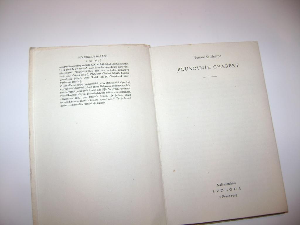 HonorÃ© de Balzac: PLUKOVNÃK CHABERT, DÃVKA SE ZLATÃMA OÄIMA (1949) (A)