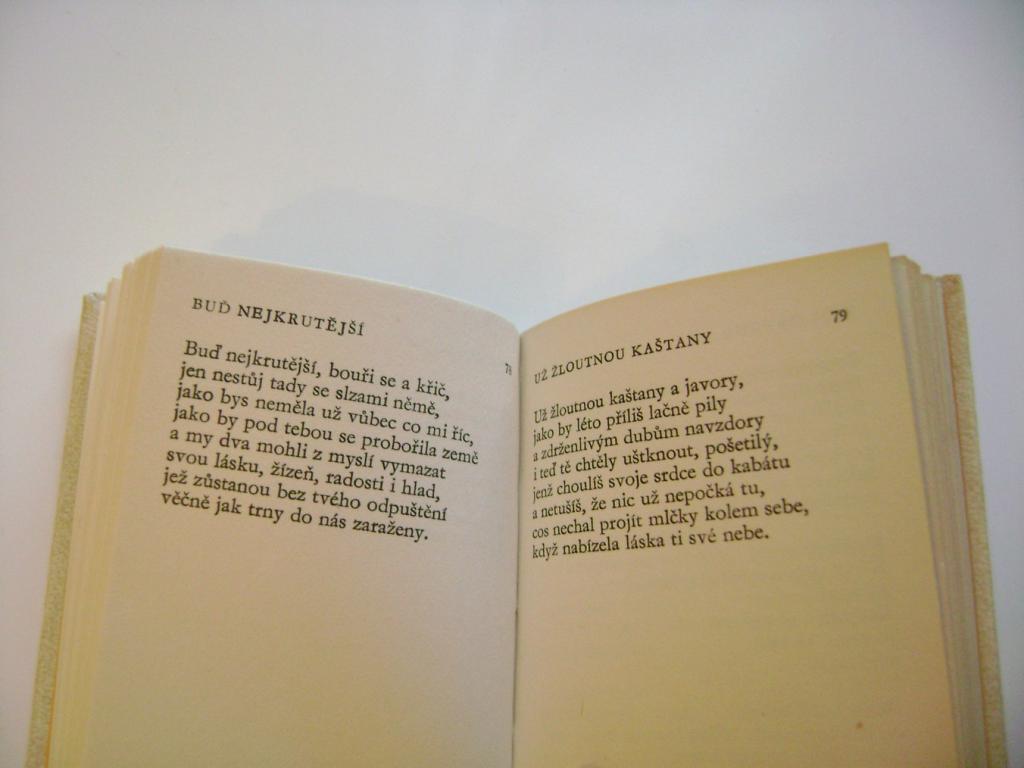 Jan PilaÅ: DIVOKÃ KEÅE (1978, milostnÃ¡ poezie, kolibÅÃ­k) (A)