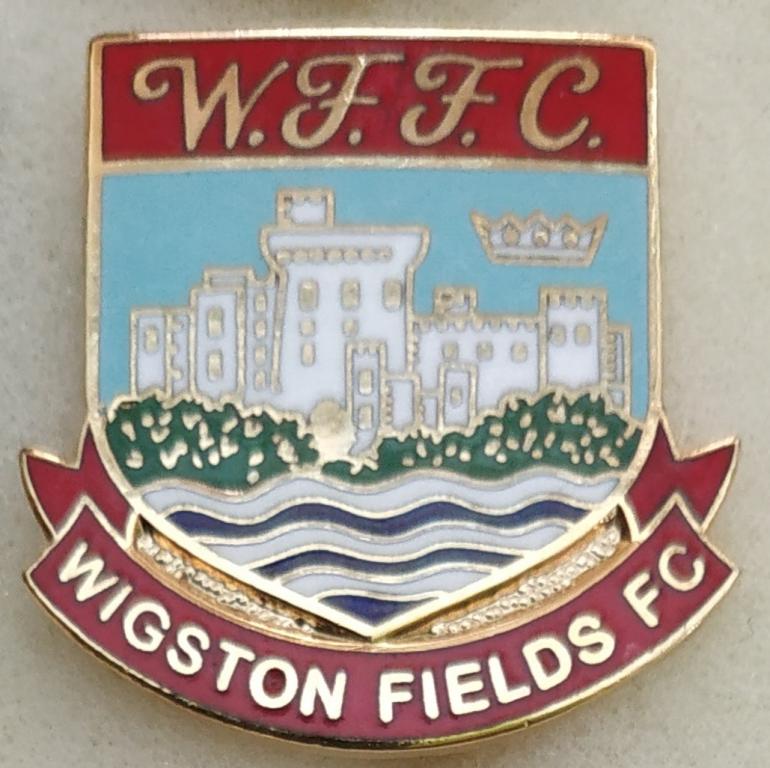 Wigston Fields FC, smaltovaný, brooch pin — koupit na NewAuction.cz za
