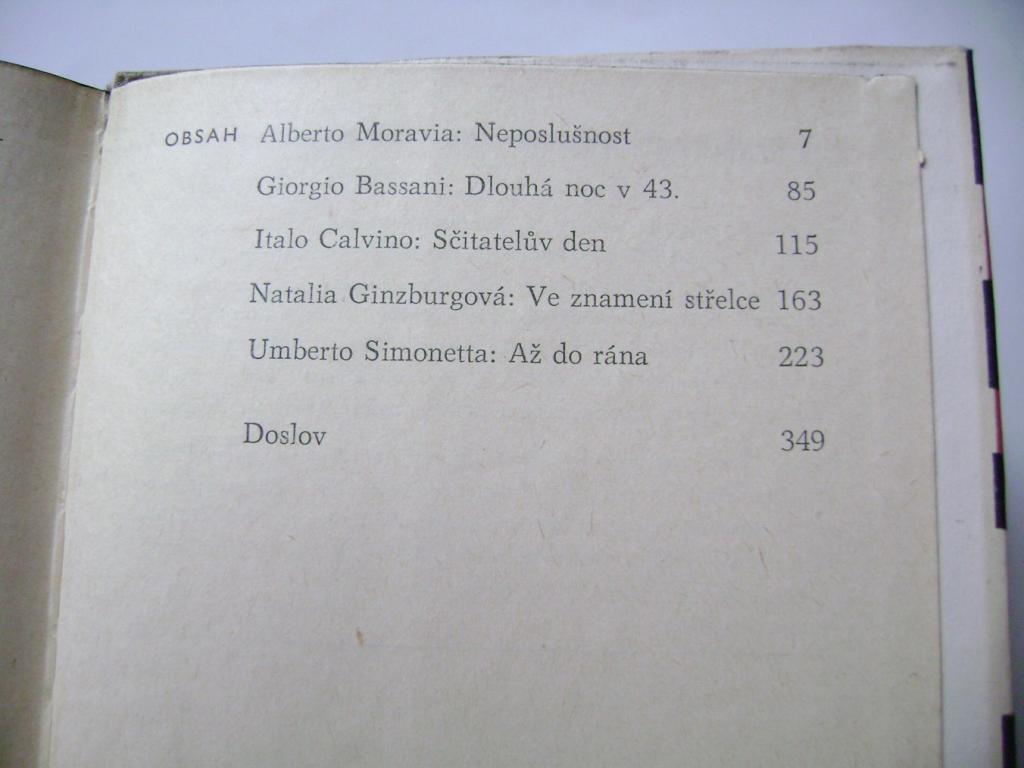 5 ITALSKÝCH NOVEL - aut. Moravia, Bassani, Calvino, Ginzburgová, Simonetta (vyd. 1967) (A)